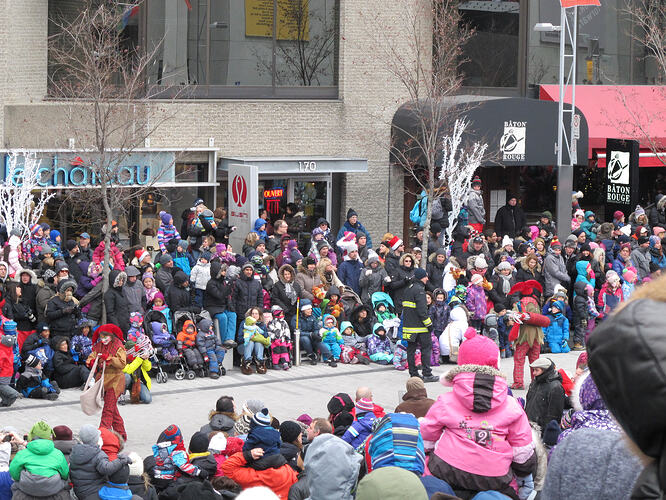 03_parade-characters