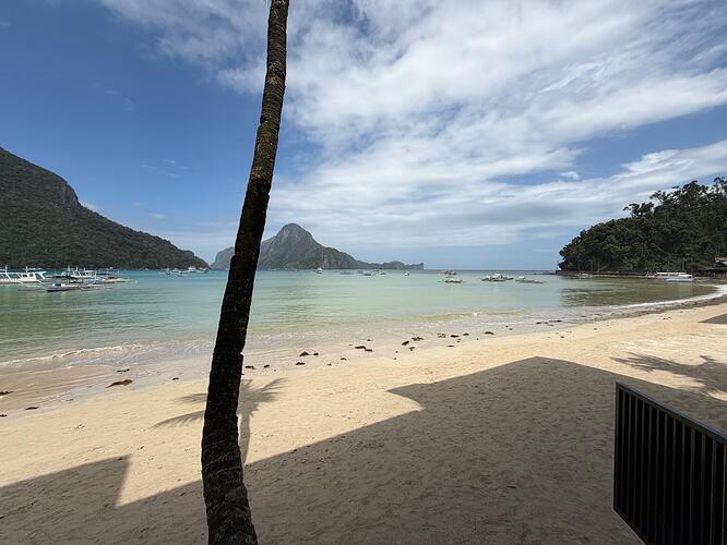 el-nido-town-beach-cadlao-island