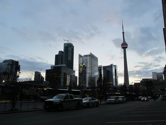 12_cn-tower-and-downtown