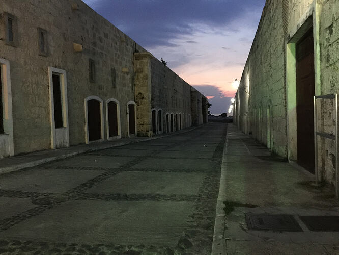 24_la-cabana-street-at-dusk