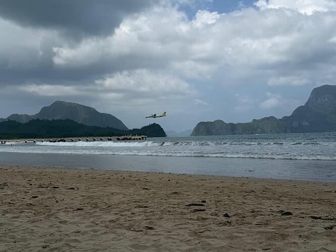 el-nido-plane-landing-lio-beach
