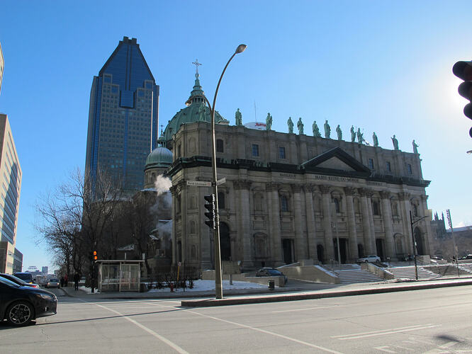 19_mary-queen-of-the-world-cathedral