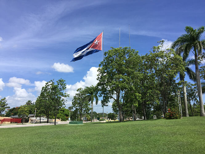 02_cuban-flag-santa-clara