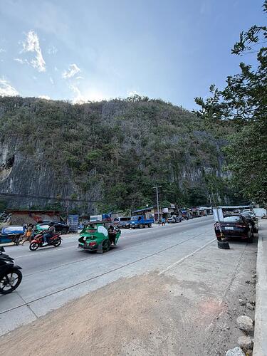 el-nido-karst-cliff-road-tricycles