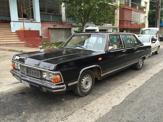 20_gaz-chaika-limousine