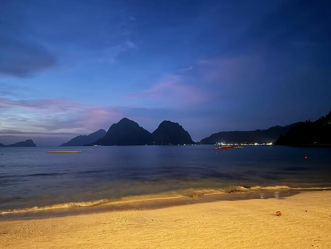 el-nido-dusk-bay-town-lights
