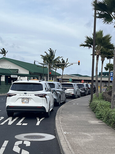 2026-02-19_kahului-airport-arrival_IMG_2132.HEIC