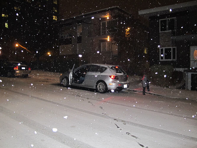 06_first-snow-on-the-cars