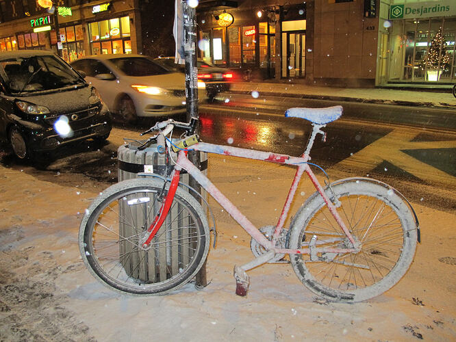 06_bicycles-under-snow