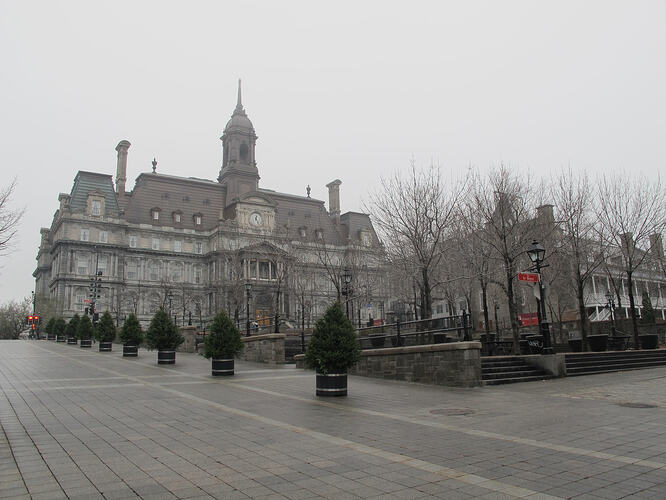 12_city-hall