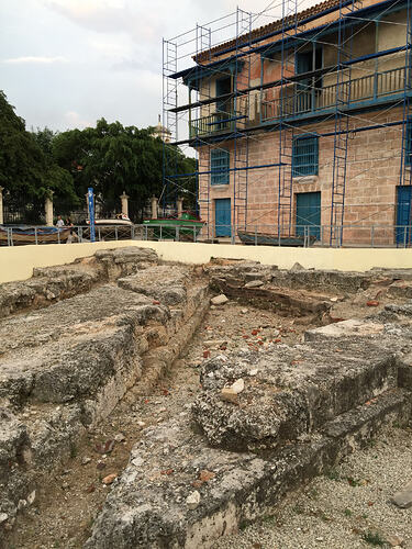 11_archaeological-dig-in-the-old-town